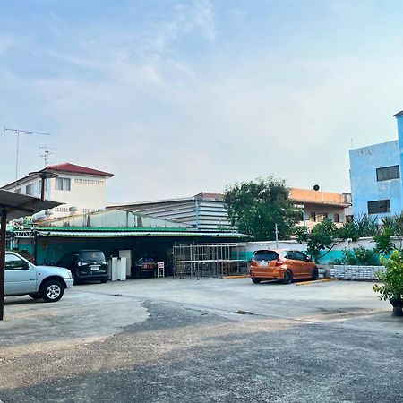 בנגקוק Pa Chalermchai Guesthouse מראה חיצוני תמונה