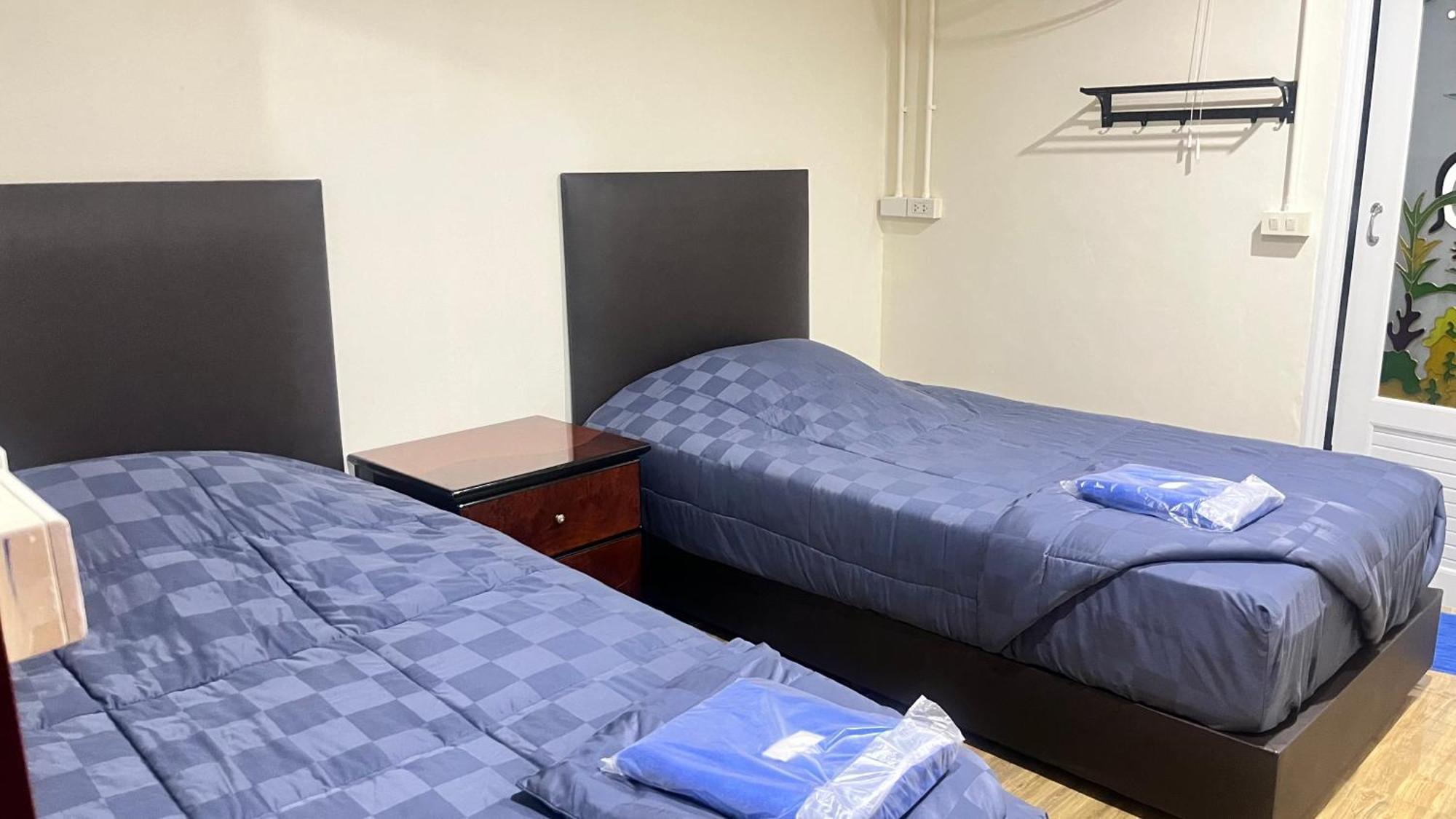 בנגקוק Pa Chalermchai Guesthouse מראה חיצוני תמונה